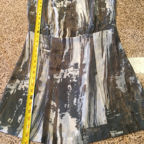 CAbi Small Grey Painted Tunic Keyhole Blouse 651 - Picture 7 of 8